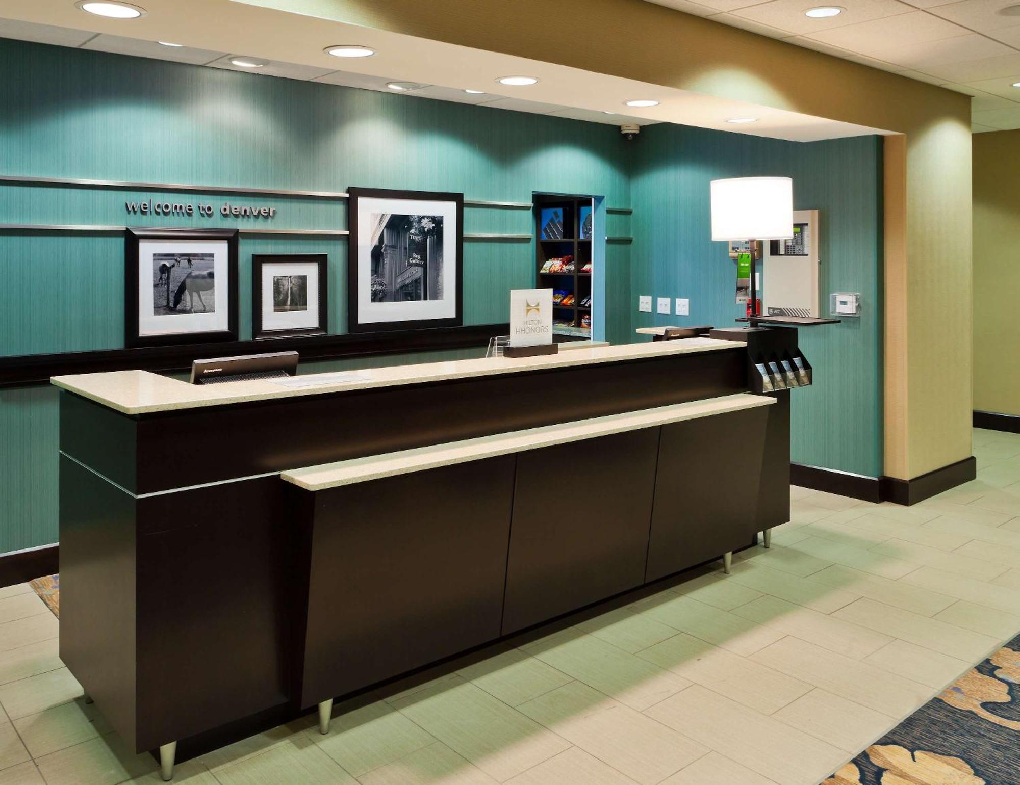 Hampton Inn & Suites Denver Airport / Gateway Park Aurora Ngoại thất bức ảnh